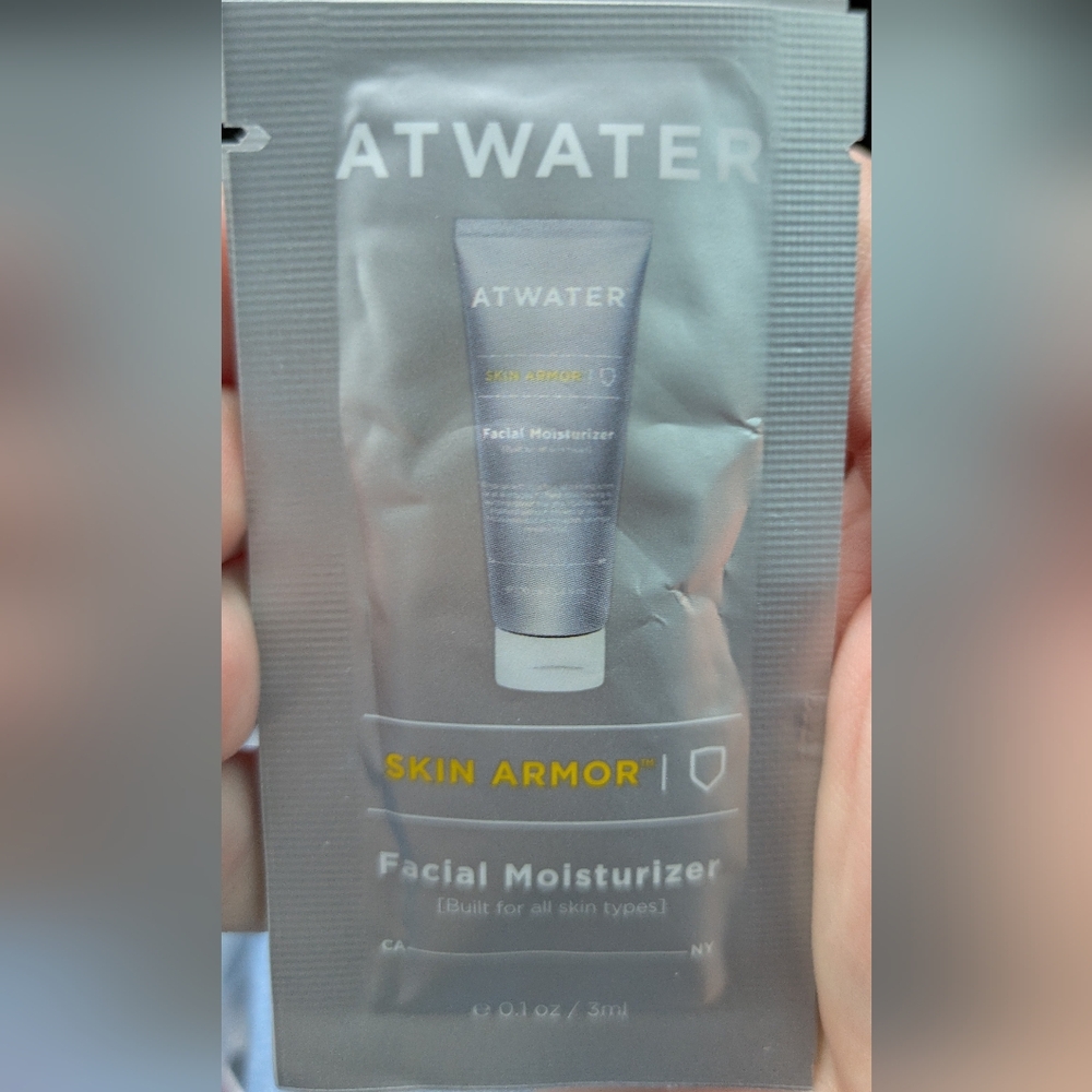 Skin Armor Facial Moisturizer - Gray